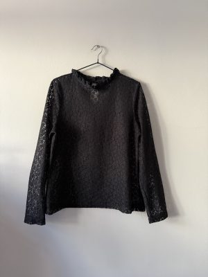 Black Lace Blouse (M)