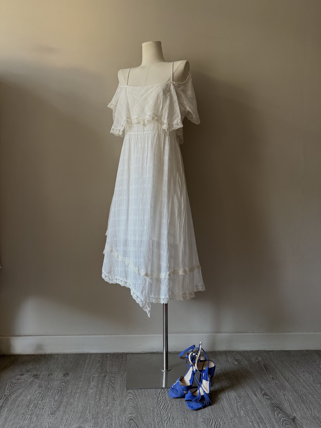 White Old Khaki Cotton Dress (M) - Image 2