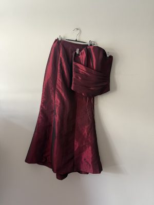 Maroon Two Piece Skirt Set (XS)