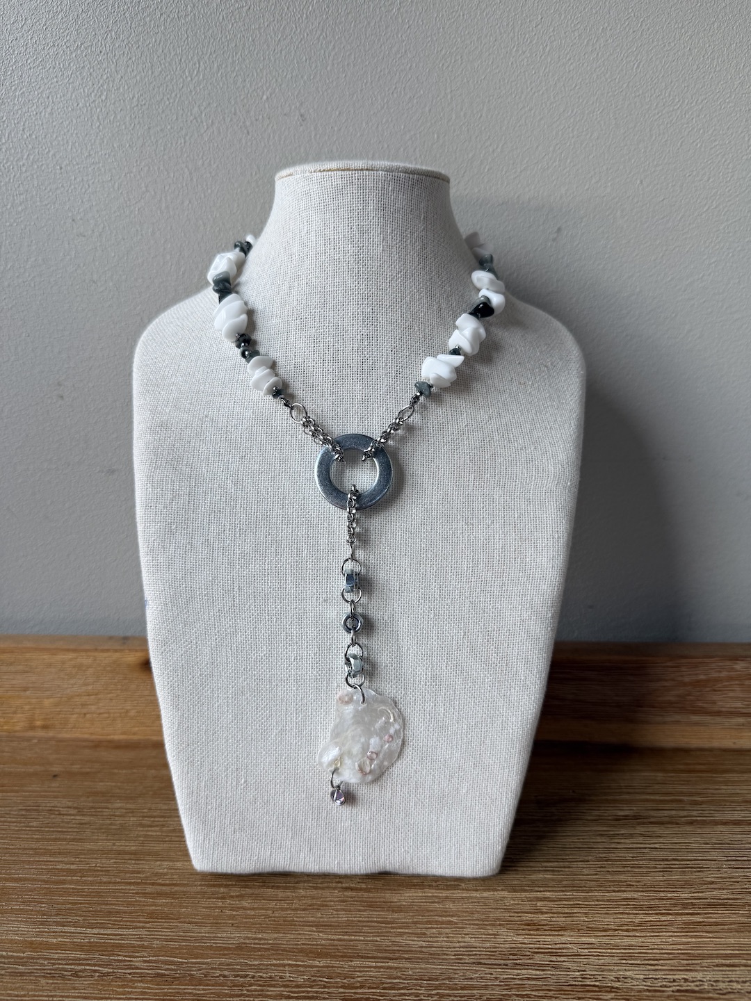 White and Silver Necklace - Image 3