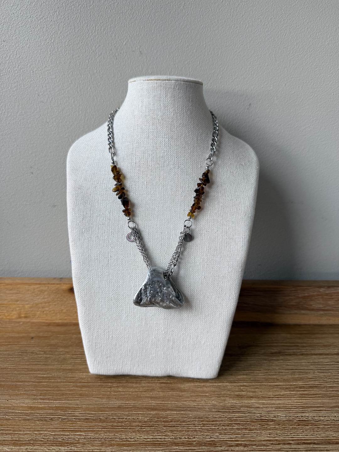 Brown and Silver Necklace - Image 4
