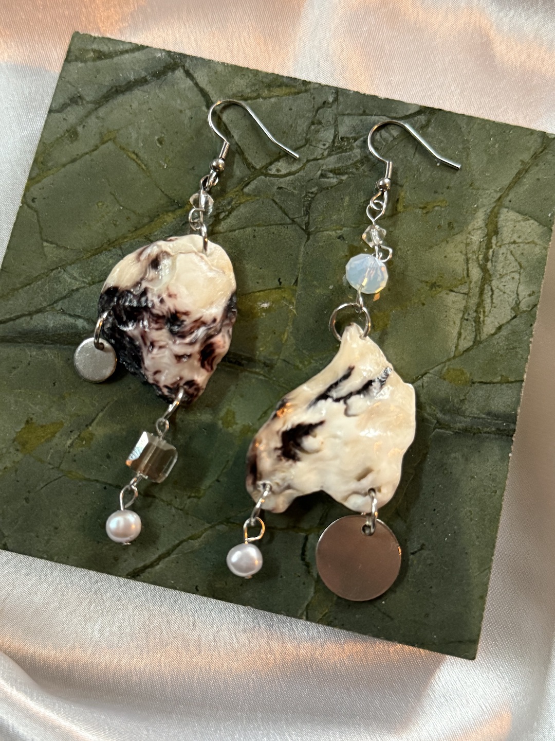 Black and White Earrings - Image 3