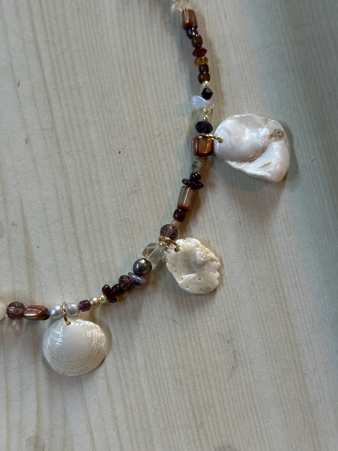 Red and White Shell Necklace - Image 3