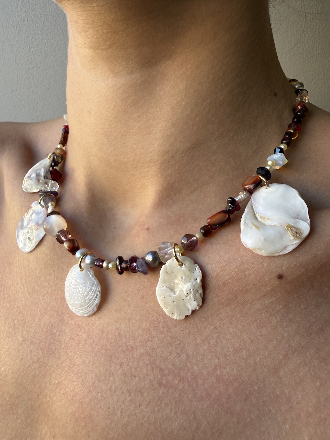 Red and White Shell Necklace - Image 2