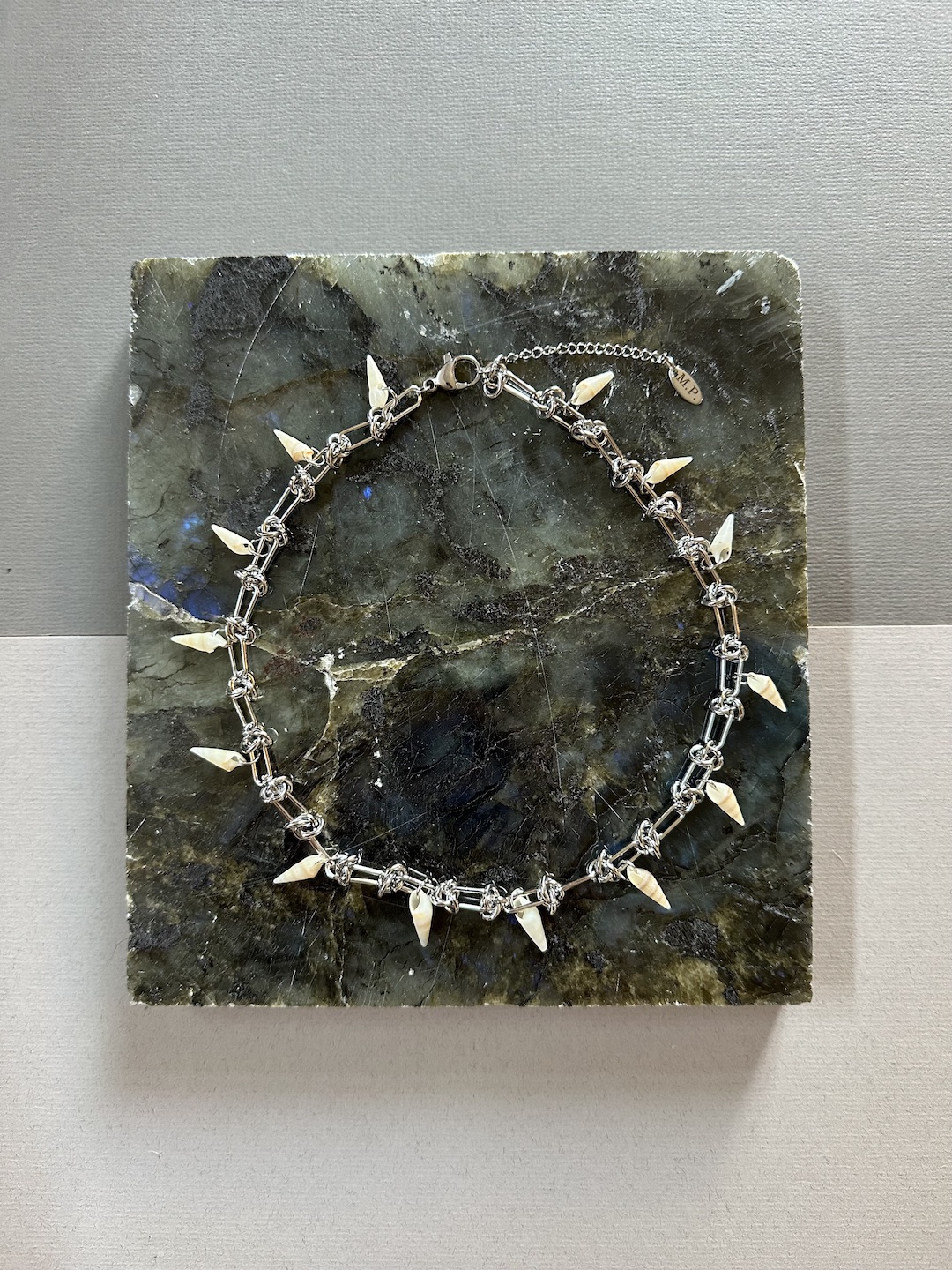 Knot Shell Chain Necklace