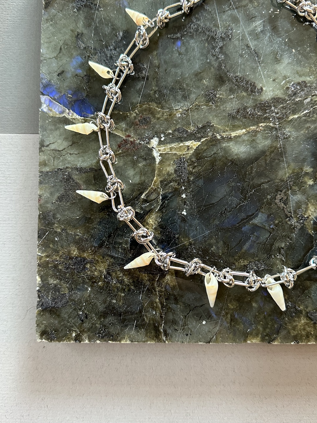 Knot Shell Chain Necklace - Image 4