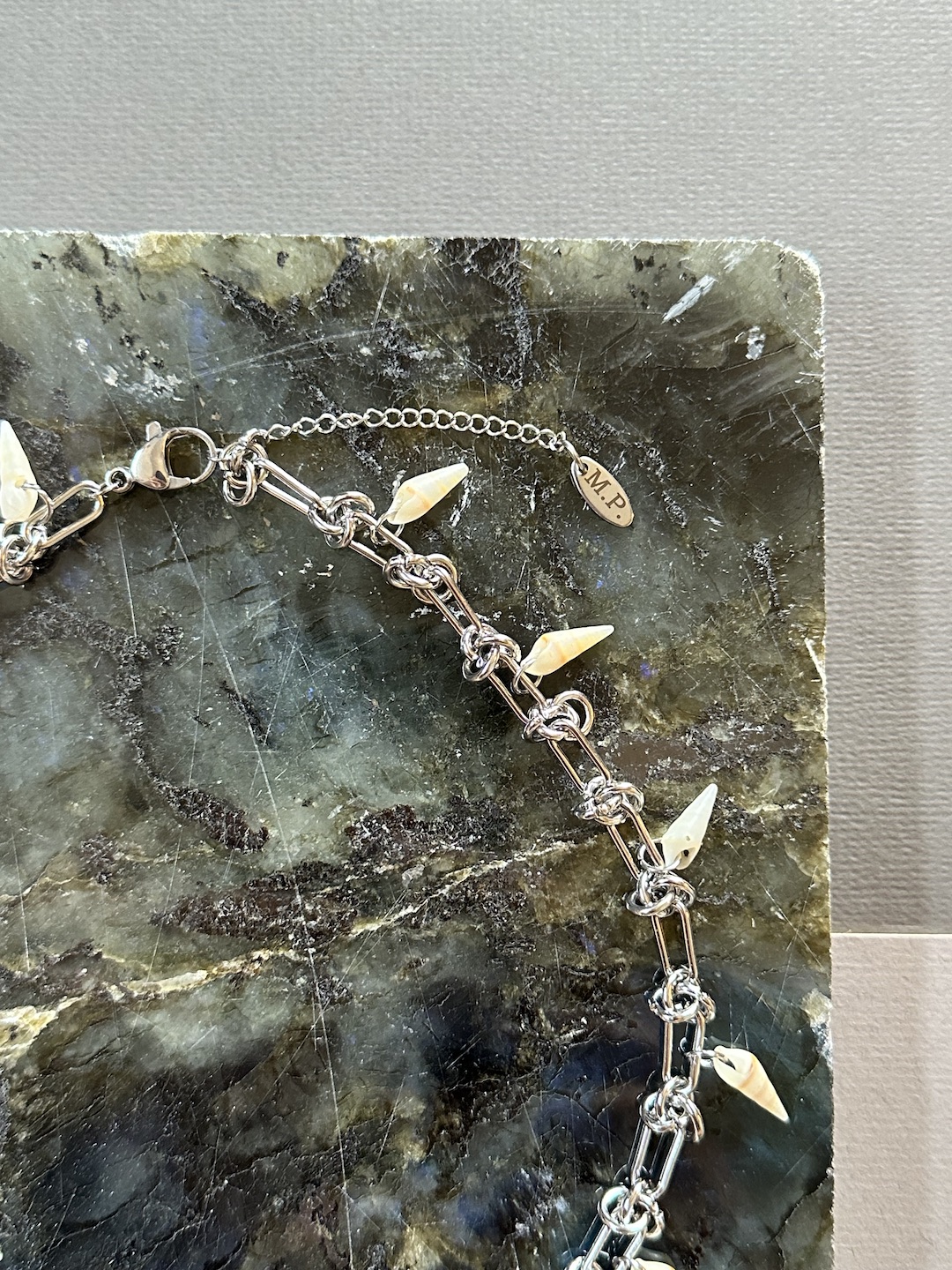 Knot Shell Chain Necklace - Image 2