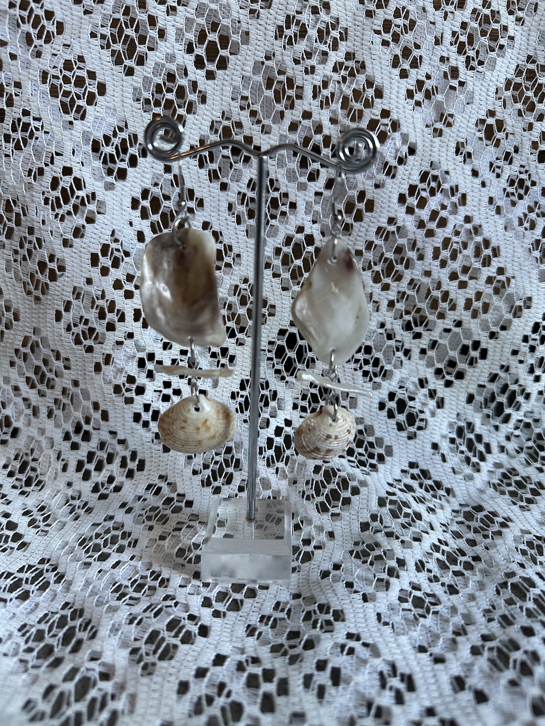 Tulip and Pearl Earrings - Image 2